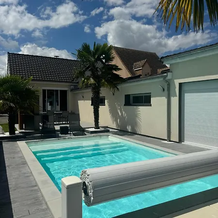 Maison Type Avec Piscine A 400 M Du Circuit Des 24h *