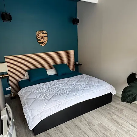 빌라 A 400 M Du Circuit Des 24h